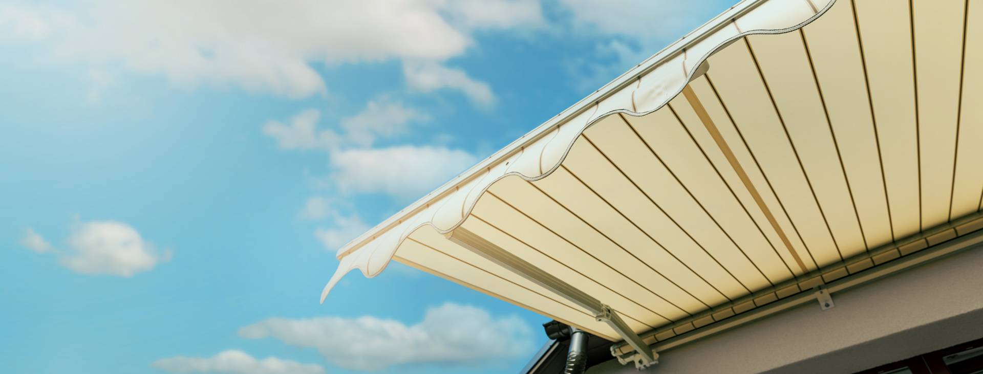 Leading Provider of Retractable Awnings for NJ, Eastern PA and NYC Businesses 
